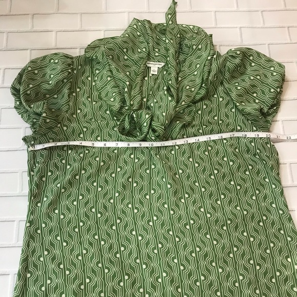 Banana Republic Factory Pussybow blouse - Picture 5 of 7